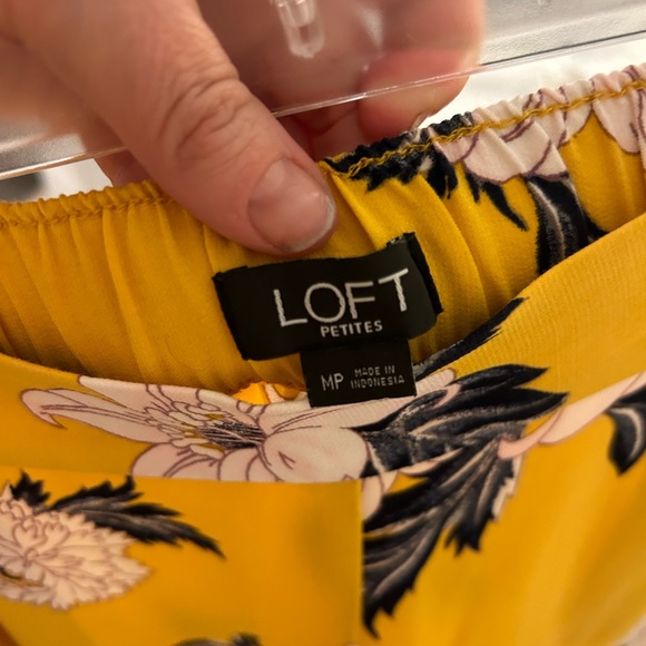 LOFT petite flowy trouser - Picture 3 of 3